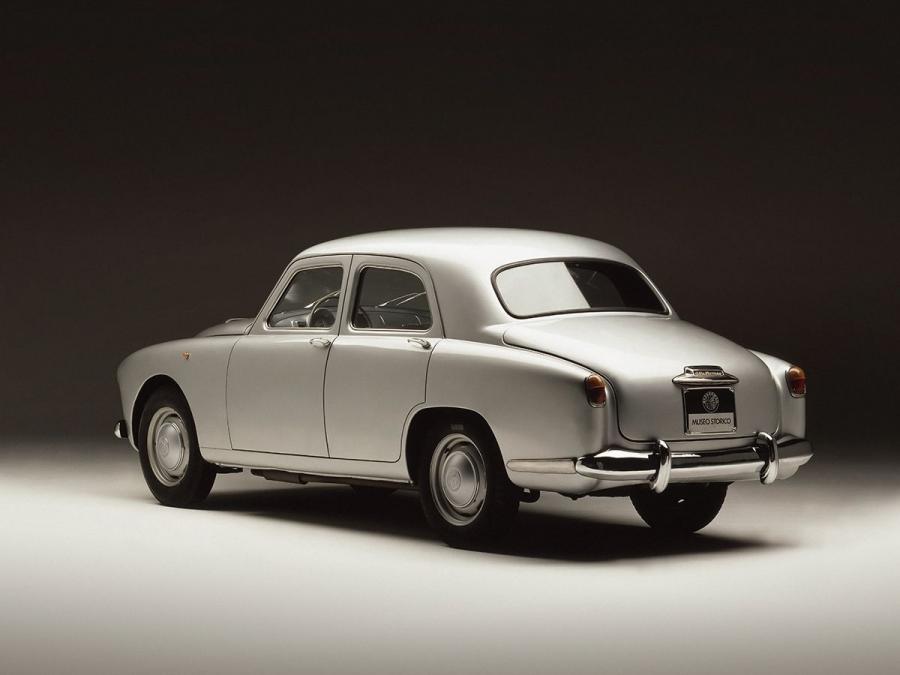 Alfa Romeo 1900 Berlina (1483) 1950 года  (фото 2 из 13)